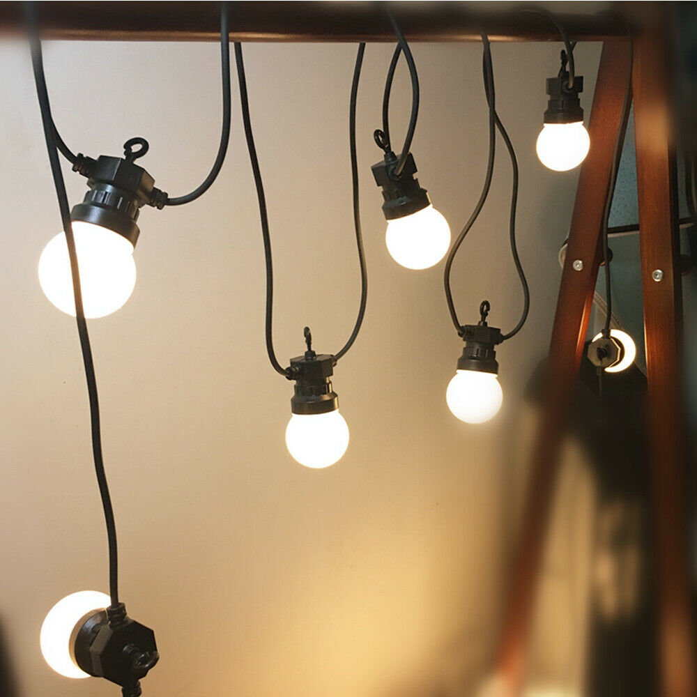 Guirlande de boules lumineuses Enchanting suspendue echelle