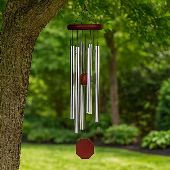Carillon métal bois dans un arbre visuel 3
