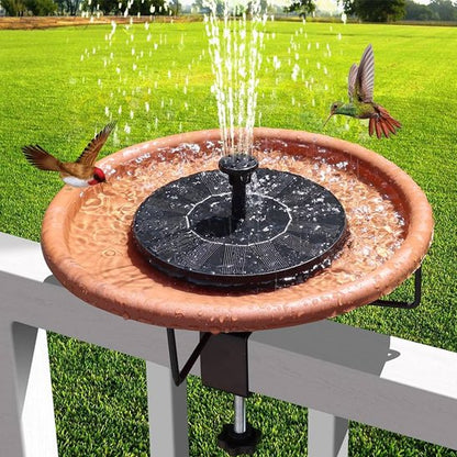 Fontaine solaire avec des oiseaux