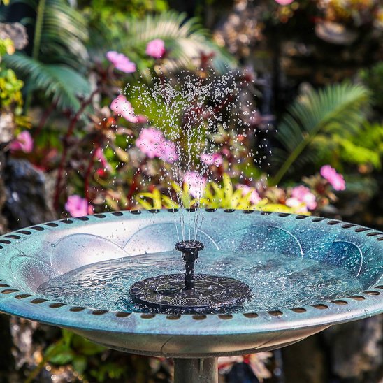 Fontaine solaire sur pied