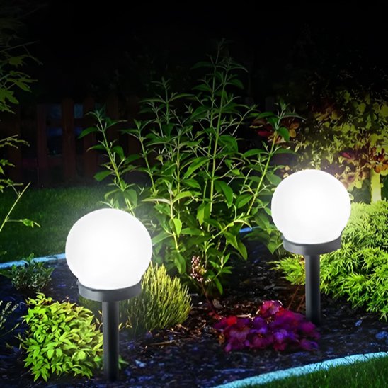 Lampe de jardin solaris dans jardin
